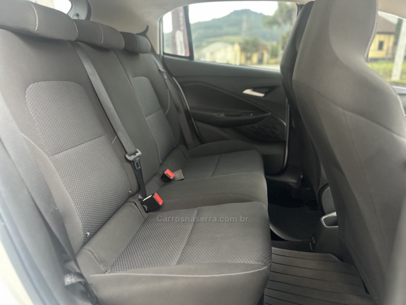 ONIX 1.0 LT 12V FLEX 4P MANUAL - 2021 - TUPANDI