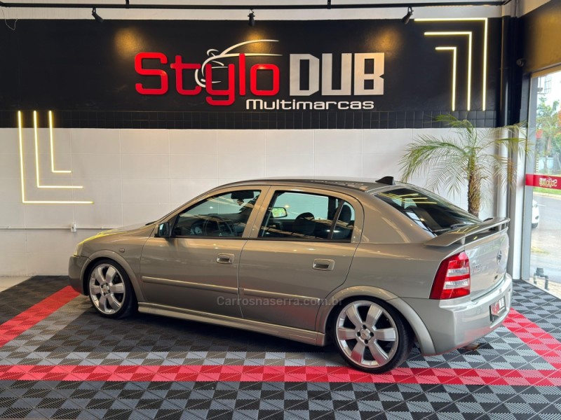 ASTRA 2.0 MPFI ADVANTAGE SEDAN 8V FLEX 4P MANUAL - 2010 - ESTâNCIA VELHA