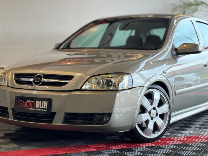 ASTRA 2.0 MPFI ADVANTAGE SEDAN 8V FLEX 4P MANUAL - 2010 - ESTâNCIA VELHA