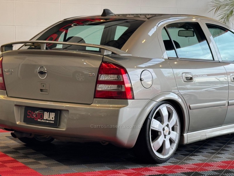 ASTRA 2.0 MPFI ADVANTAGE SEDAN 8V FLEX 4P MANUAL - 2010 - ESTâNCIA VELHA