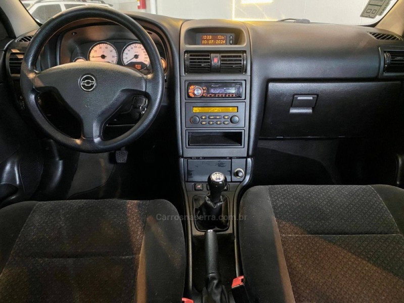 ASTRA 2.0 MPFI ADVANTAGE SEDAN 8V FLEX 4P MANUAL - 2010 - ESTâNCIA VELHA