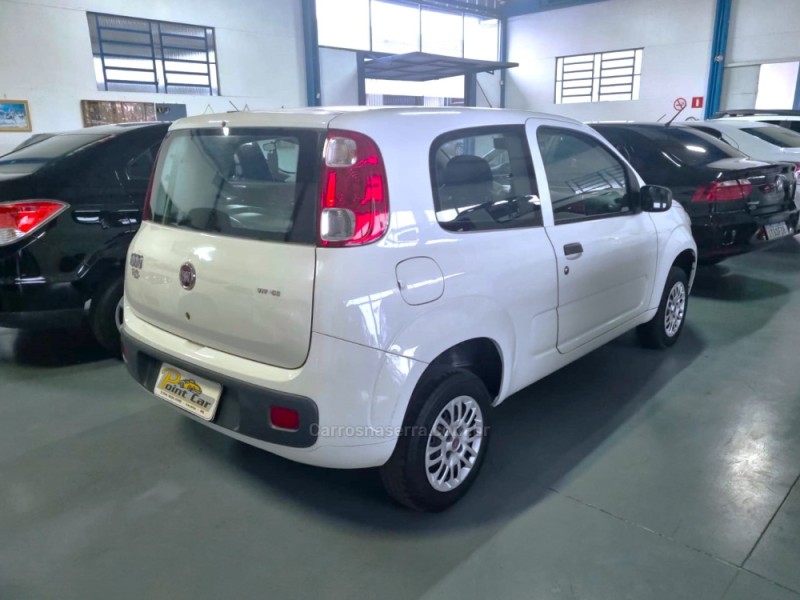 UNO 1.0 EVO VIVACE 8V FLEX 2P MANUAL - 2014 - VACARIA