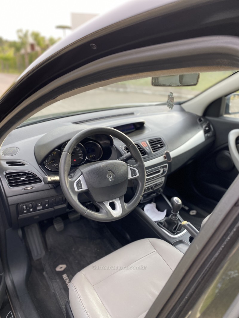 FLUENCE 1.6 EXPRESSION 16V FLEX 4P MANUAL - 2011 - CAXIAS DO SUL