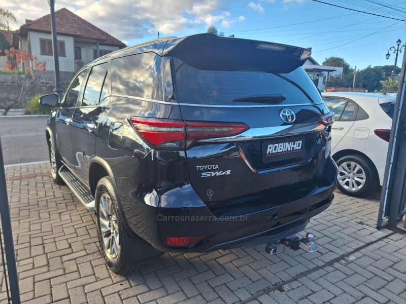 HILUX SW4 2.8 SRX 4X4 DIAMOND 16V TURBO DIESEL 4P 7 LUGARES AUTOMÁTICO - 2021 - CAMBARá DO SUL