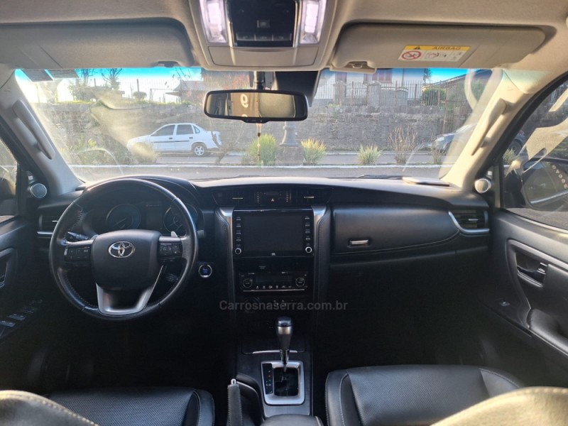 HILUX SW4 2.8 SRX 4X4 DIAMOND 16V TURBO DIESEL 4P 7 LUGARES AUTOMÁTICO - 2021 - CAMBARá DO SUL