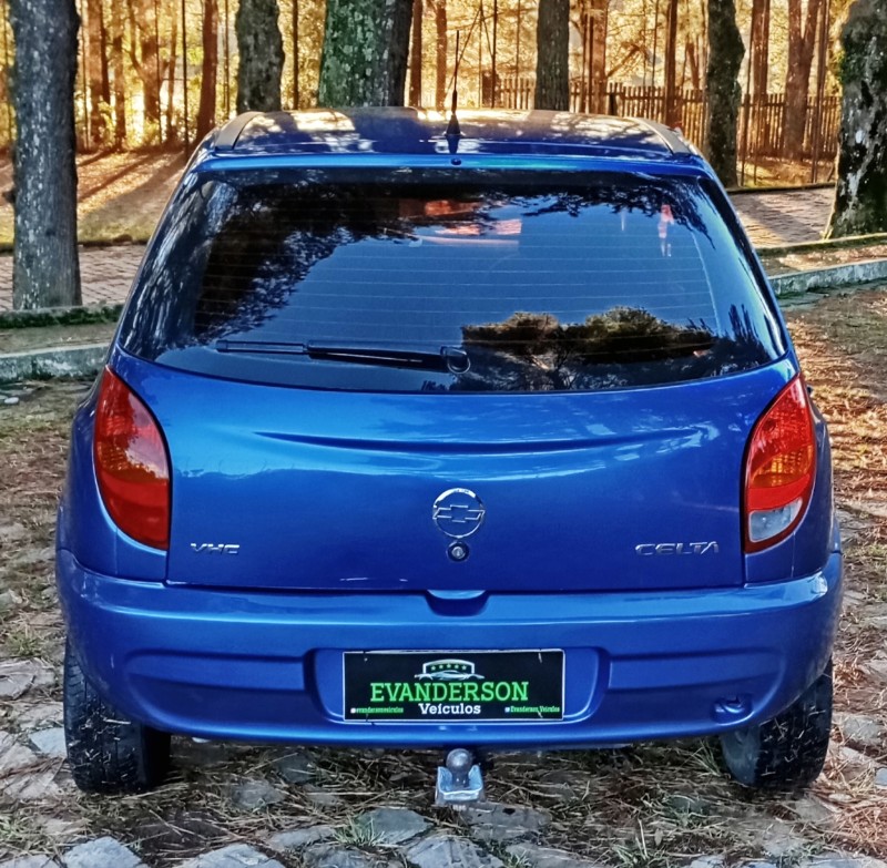 CELTA 1.0 MPFI 8V GASOLINA 4P MANUAL - 2001 - CAXIAS DO SUL