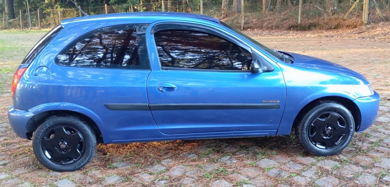CELTA 1.0 MPFI 8V GASOLINA 4P MANUAL - 2001 - CAXIAS DO SUL