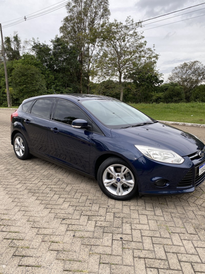 FOCUS 1.6 SE 16V FLEX 4P AUTOMÁTICO - 2014 - CAXIAS DO SUL