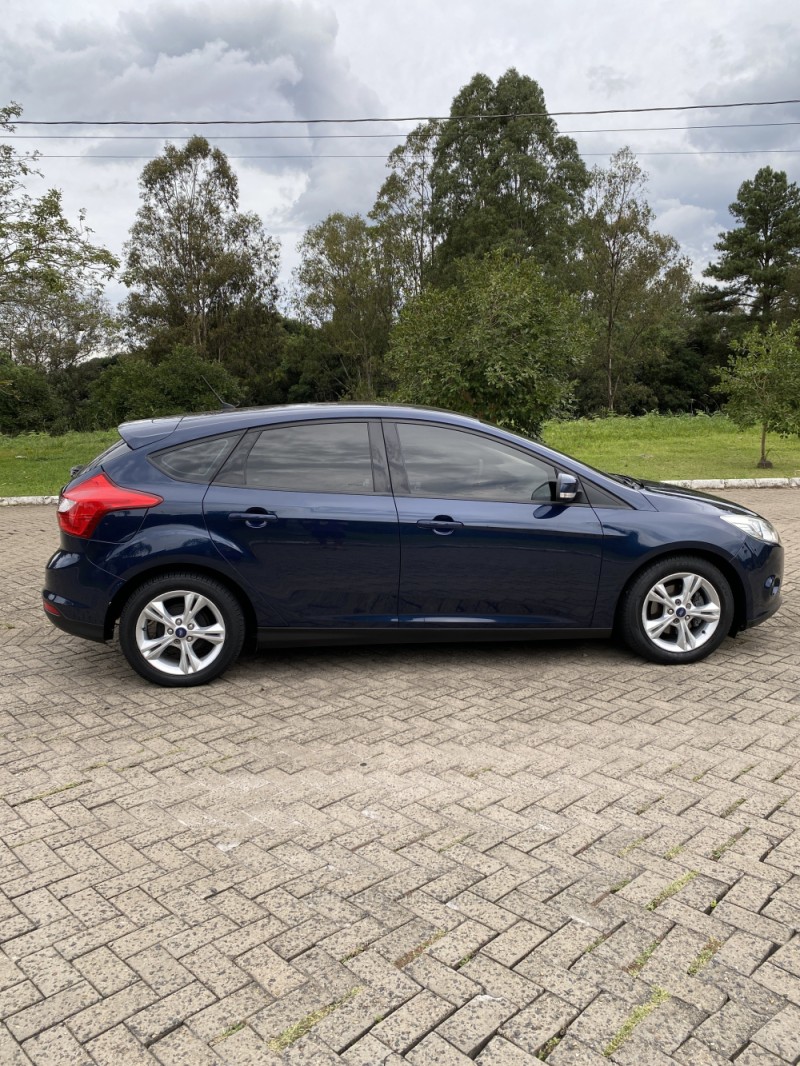 FOCUS 1.6 SE 16V FLEX 4P AUTOMÁTICO - 2014 - CAXIAS DO SUL