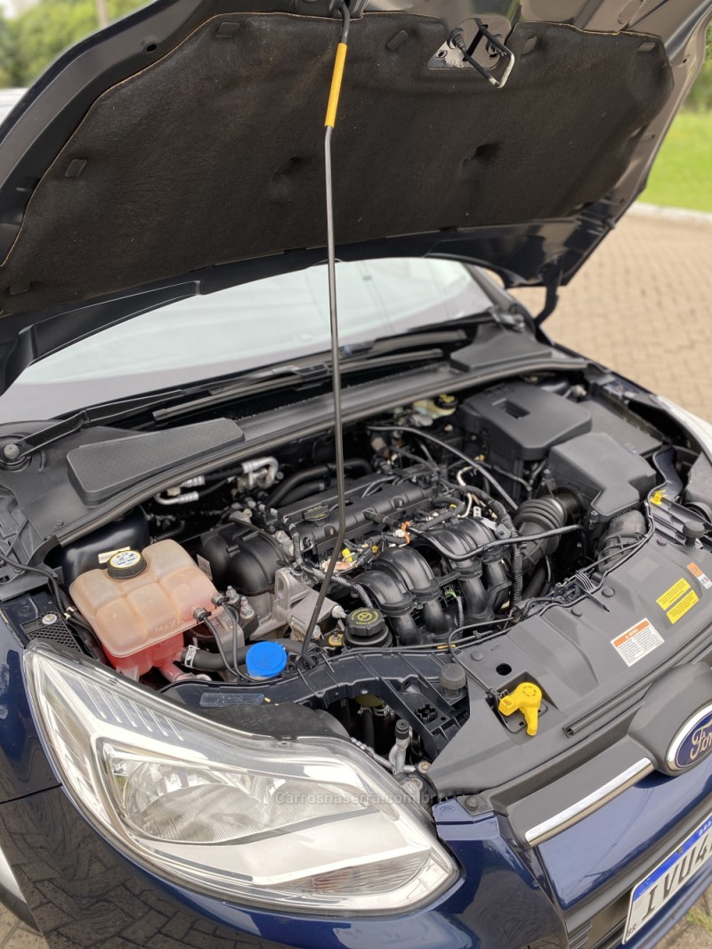 FOCUS 1.6 SE 16V FLEX 4P AUTOMÁTICO - 2014 - CAXIAS DO SUL