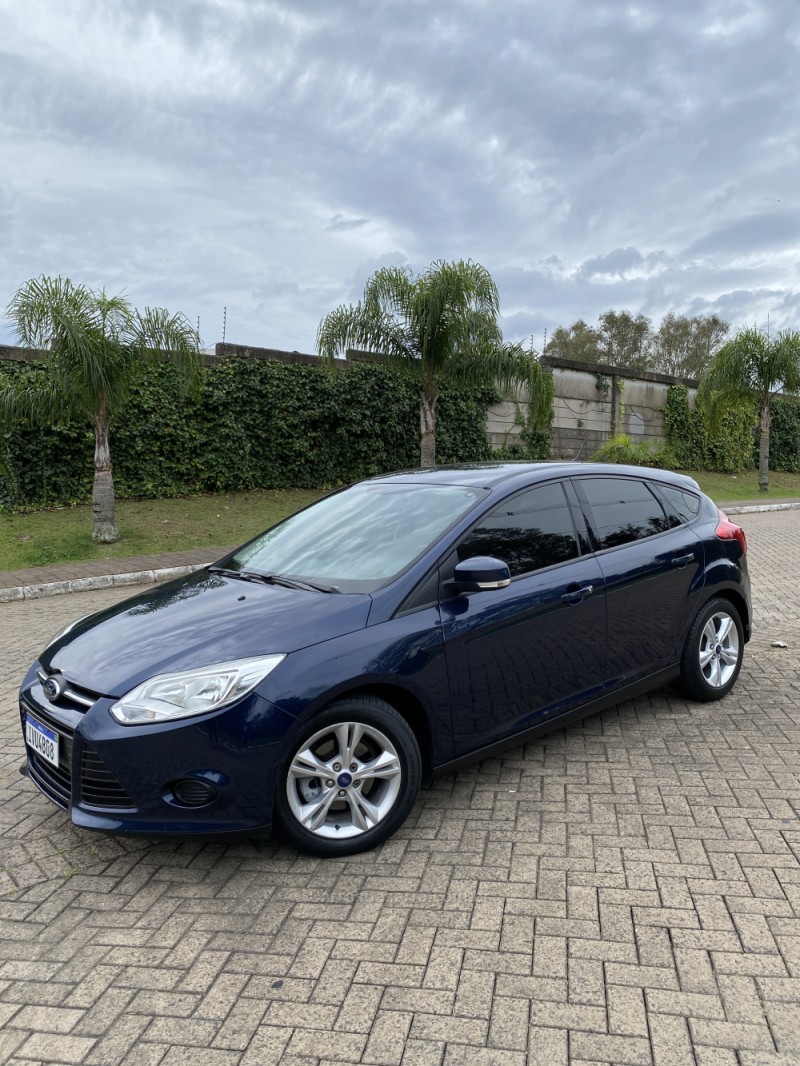 focus 1.6 se 16v flex 4p automatico 2014 caxias do sul