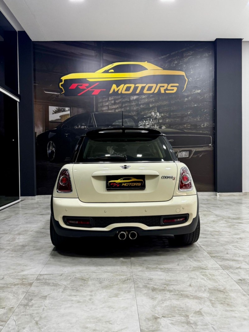 COOPER 1.6 S 16V TURBO GASOLINA 2P AUTOMÁTICO - 2011 - CAXIAS DO SUL