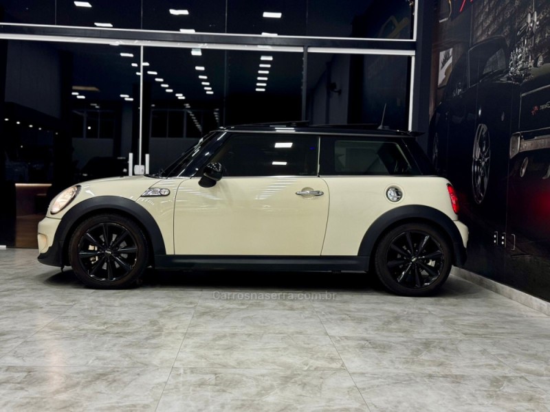 COOPER 1.6 S 16V TURBO GASOLINA 2P AUTOMÁTICO - 2011 - CAXIAS DO SUL