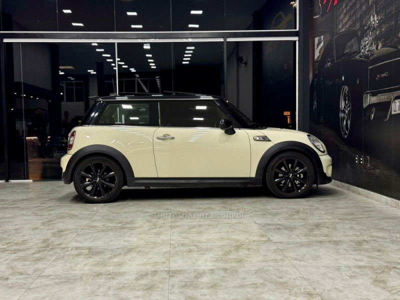 COOPER 1.6 S 16V TURBO GASOLINA 2P AUTOMÁTICO - 2011 - CAXIAS DO SUL