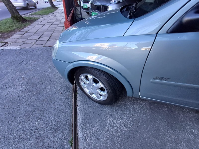 CORSA 1.0 MPFI JOY SEDAN 8V GASOLINA 4P MANUAL - 2003 - CAXIAS DO SUL