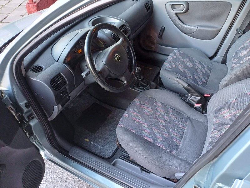 CORSA 1.0 MPFI JOY SEDAN 8V GASOLINA 4P MANUAL - 2003 - CAXIAS DO SUL
