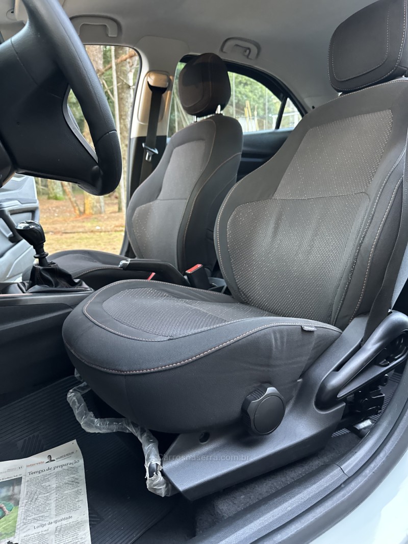 ONIX 1.4 MPFI LTZ 8V FLEX 4P MANUAL - 2015 - CAXIAS DO SUL