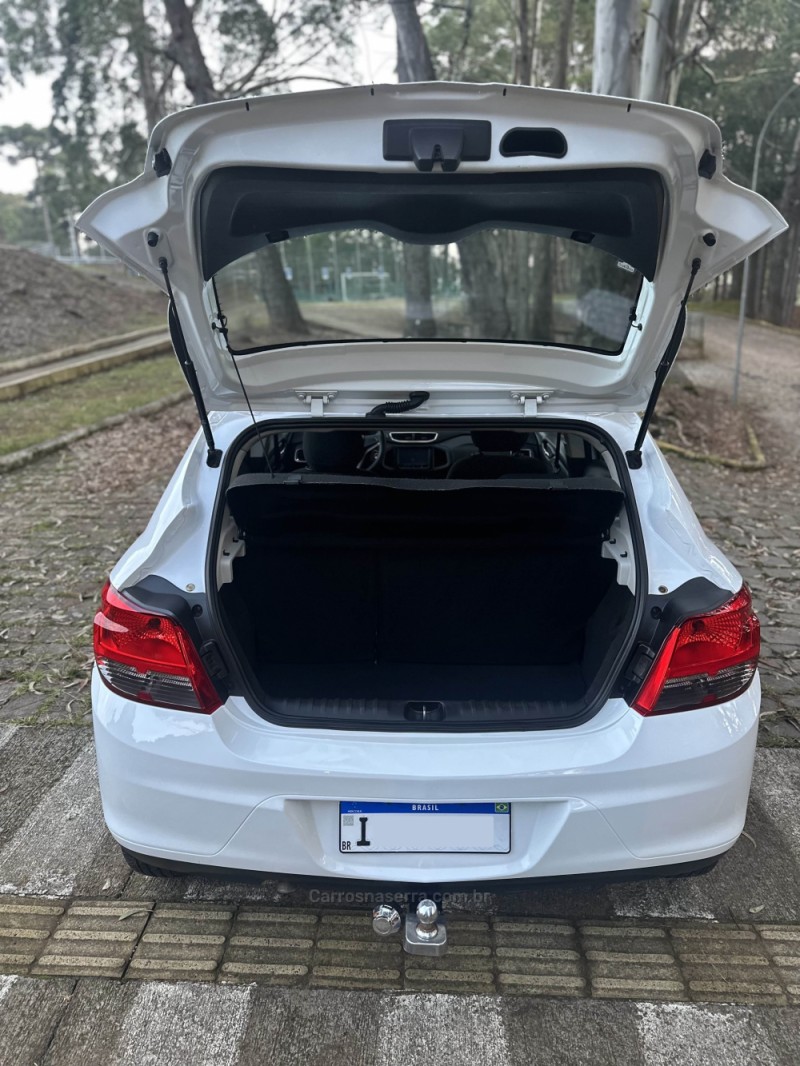 ONIX 1.4 MPFI LTZ 8V FLEX 4P MANUAL - 2015 - CAXIAS DO SUL