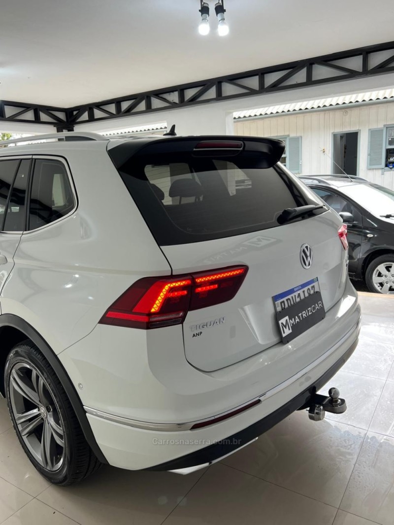 TIGUAN 2.0 ALLSPACE R-LINE 350 TSI 4X4 GASOLINA 4P - 2020 - CANELA