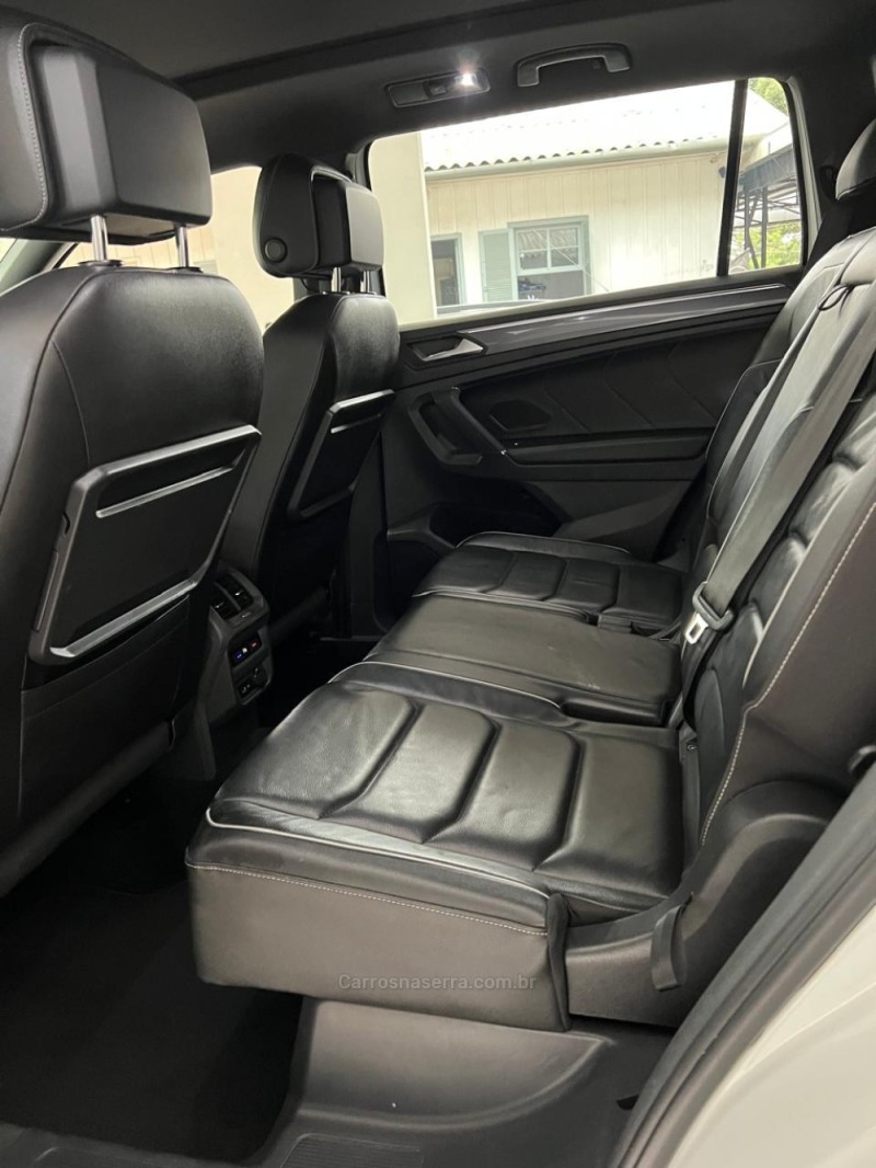 TIGUAN 2.0 ALLSPACE R-LINE 350 TSI 4X4 GASOLINA 4P - 2020 - CANELA