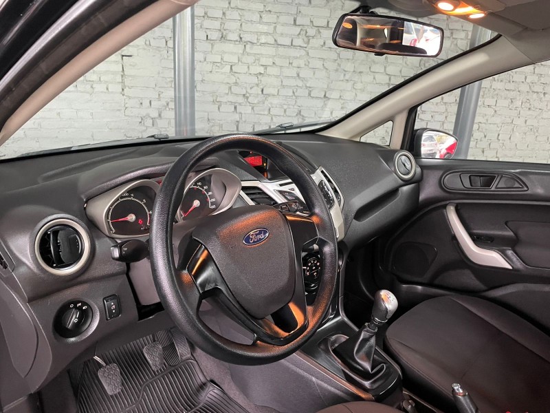 FIESTA 1.6 SE HATCH 16V FLEX 4P MANUAL - 2013 - CAXIAS DO SUL