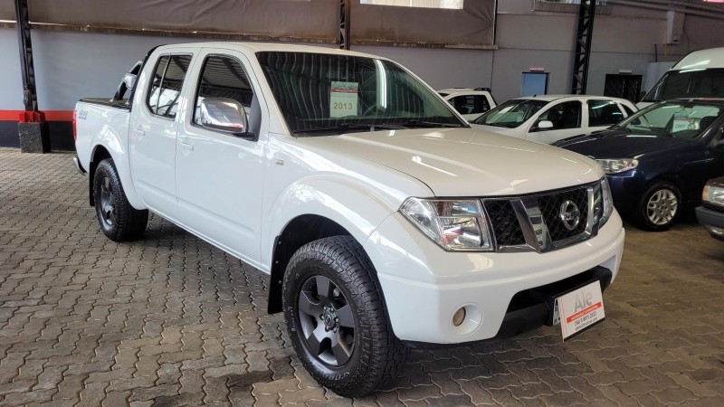 FRONTIER 2.5 LE 4X4 CD TURBO ELETRONIC DIESEL 4P AUTOMÁTICO - 2013 - GARIBALDI