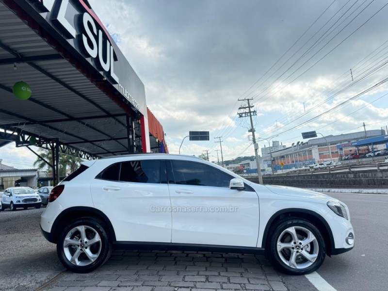 gla 200 1.6 cgi enduro 16v turbo flex 4p automatico 2018 caxias do sul