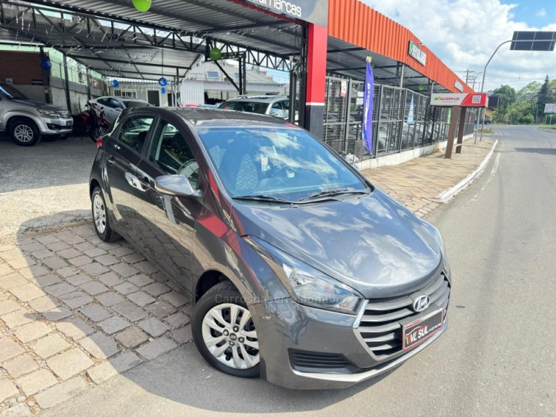HB20 1.6 COMFORT PLUS 16V FLEX 4P MANUAL - 2017 - CAXIAS DO SUL