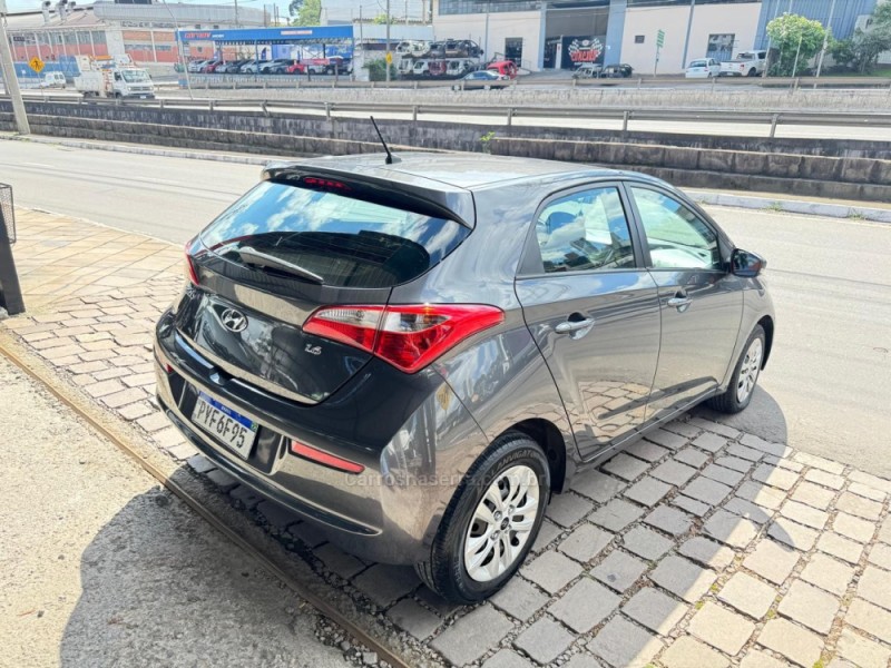 HB20 1.6 COMFORT PLUS 16V FLEX 4P MANUAL - 2017 - CAXIAS DO SUL