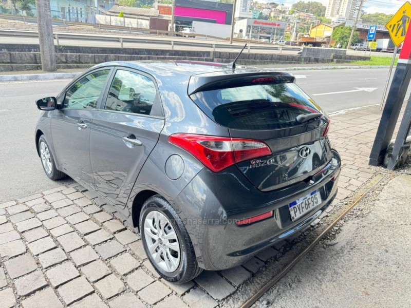 HB20 1.6 COMFORT PLUS 16V FLEX 4P MANUAL - 2017 - CAXIAS DO SUL