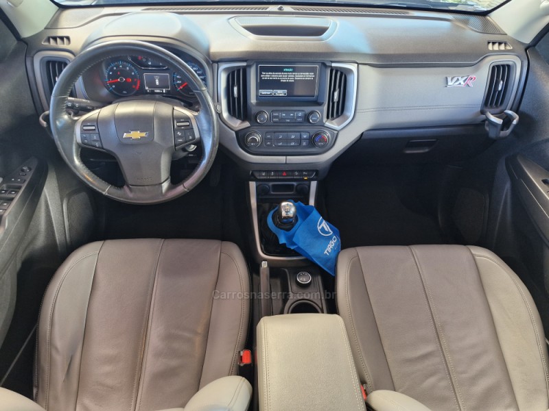 S10 2.4 MPFI LTZ 4X4 CD 8V FLEX 4P MANUAL - 2017 - LAJEADO