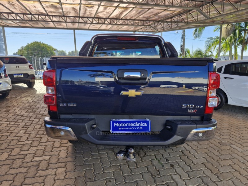 S10 2.4 MPFI LTZ 4X4 CD 8V FLEX 4P MANUAL - 2017 - LAJEADO