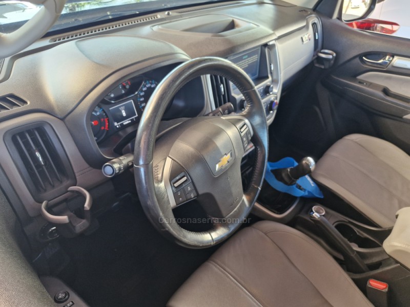 S10 2.4 MPFI LTZ 4X4 CD 8V FLEX 4P MANUAL - 2017 - LAJEADO