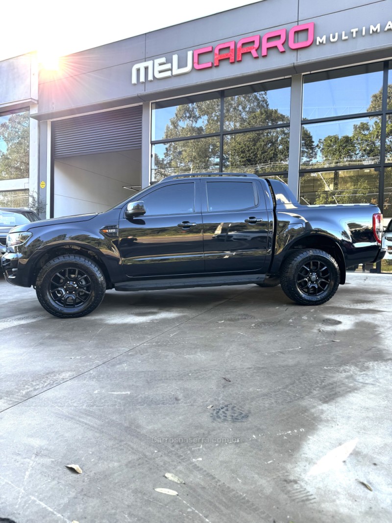 RANGER 2.2 BLACK 4X2 CD 16V DIESEL 4P AUTOMÁTICO - 2023 - LAJEADO