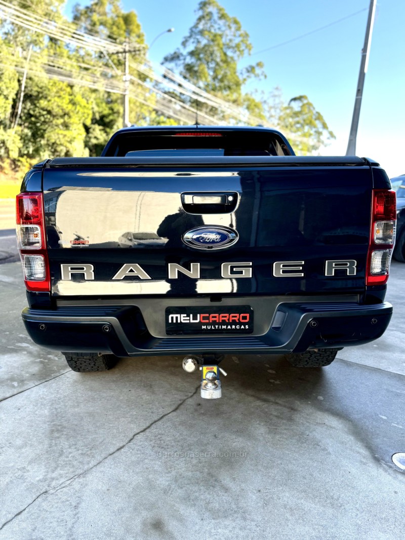 RANGER 2.2 BLACK 4X2 CD 16V DIESEL 4P AUTOMÁTICO - 2023 - LAJEADO