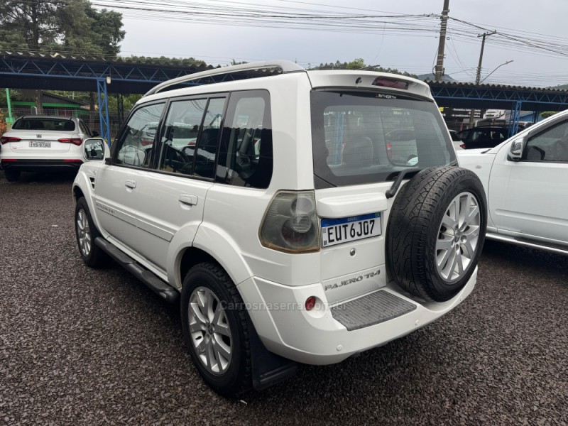 PAJERO TR4 2.0 4X4 16V 140CV FLEX 4P AUTOMÁTICO - 2012 - IGREJINHA