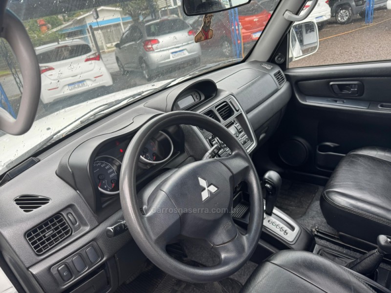 PAJERO TR4 2.0 4X4 16V 140CV FLEX 4P AUTOMÁTICO - 2012 - IGREJINHA
