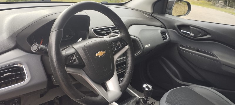 ONIX 1.4 MPFI ACTIV 8V FLEX 4P MANUAL - 2019 - CANELA