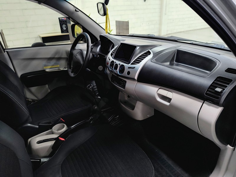 L200 TRITON 3.2 GLX 4X4 CD 16V TURBO INTERCOLER DIESEL 4P MANUAL - 2013 - CAXIAS DO SUL