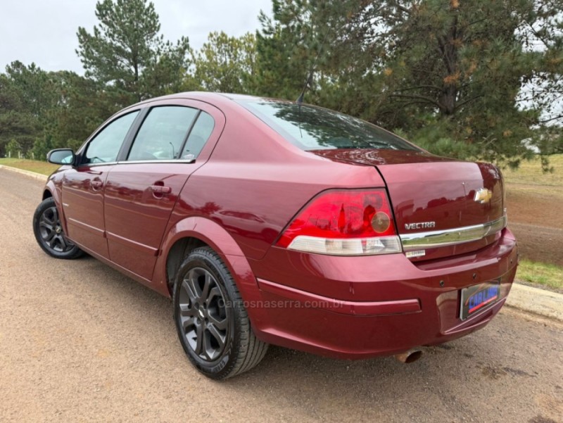 VECTRA 2.0 MPFI ELEGANCE 8V FLEX 4P MANUAL - 2010 - VACARIA