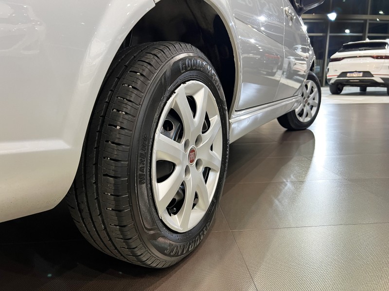 SIENA 1.4 MPI EL 8V FLEX 4P MANUAL - 2013 - FARROUPILHA