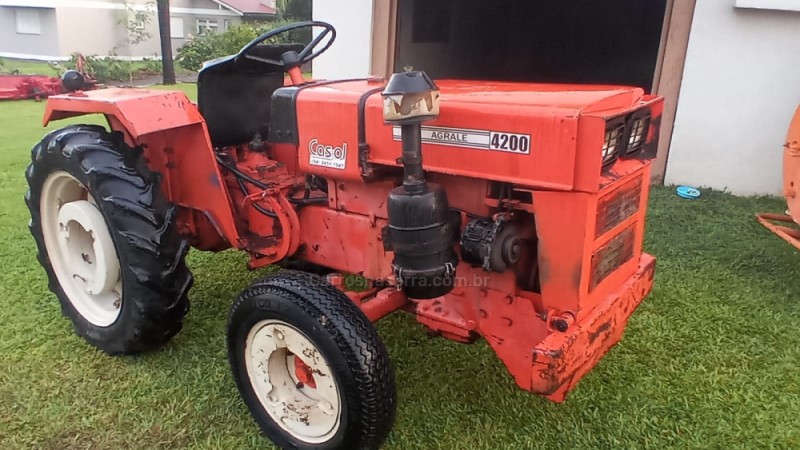 TRATOR 4200  - 1985 - BENTO GONçALVES