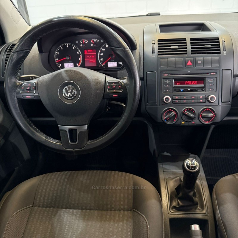 POLO 1.6 MI 8V FLEX 4P MANUAL - 2014 - NOVO HAMBURGO