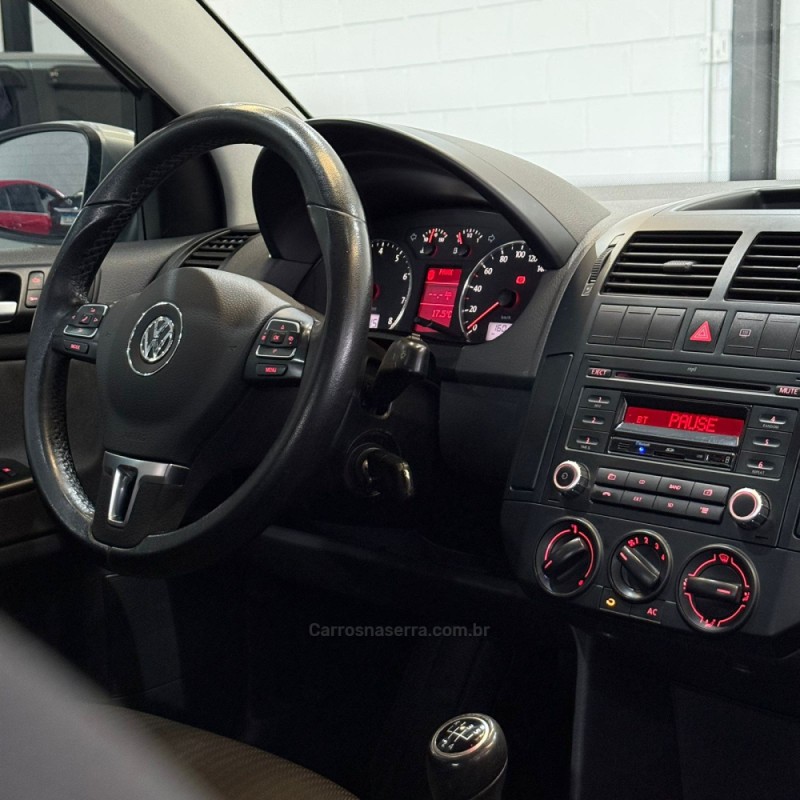 POLO 1.6 MI 8V FLEX 4P MANUAL - 2014 - NOVO HAMBURGO