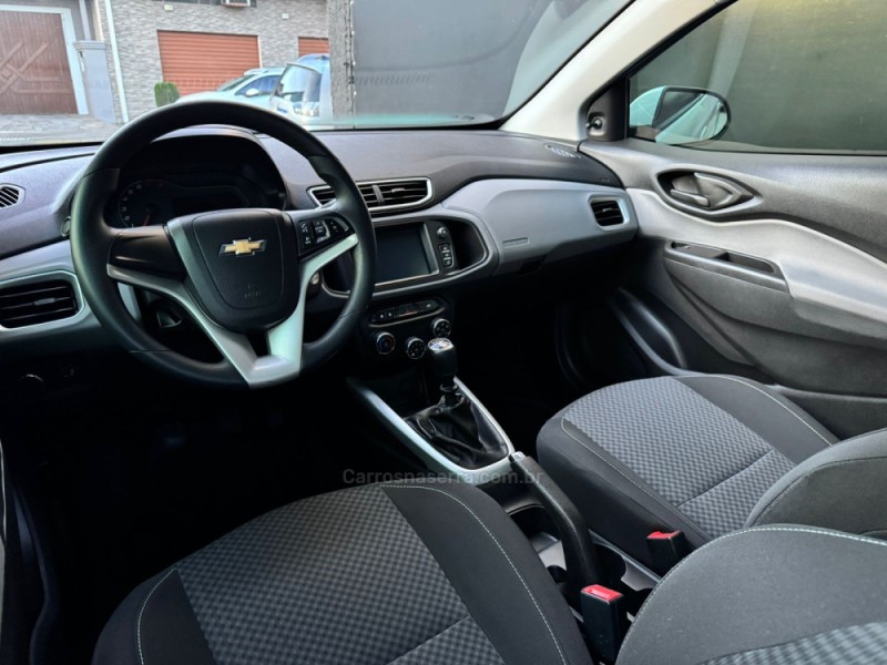 ONIX 1.4 MPFI LT 8V FLEX 4P MANUAL - 2018 - ESTâNCIA VELHA