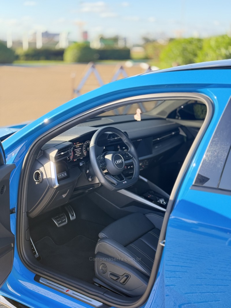 A3 2.0 TFSI 40 PERFORMANCE BLACK SPORTBACK GASOLINA 4P AUTOMÁTICO - 2023 - CAXIAS DO SUL