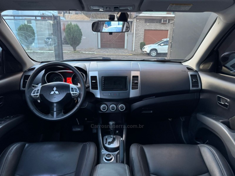 OUTLANDER 3.0 GT 4X4 V6 24V GASOLINA 4P AUTOMÁTICO - 2010 - ESTâNCIA VELHA