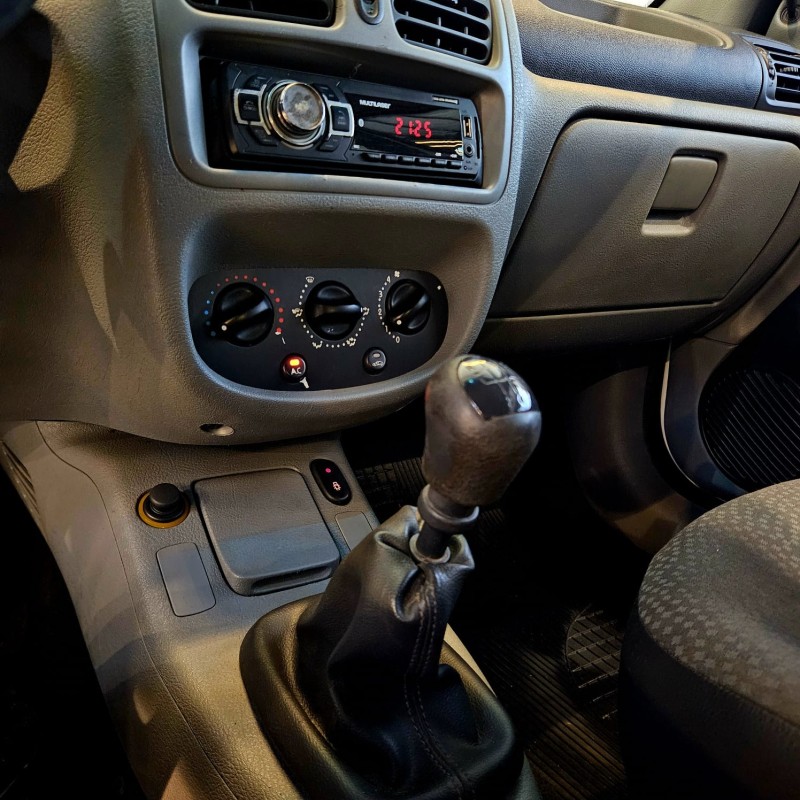 CLIO 1.0 CAMPUS 16V FLEX 4P MANUAL - 2011 - CAXIAS DO SUL