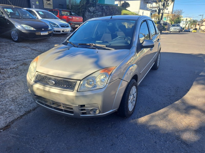 FIESTA 1.6 MPI CLASS 8V GASOLINA 4P MANUAL - 2009 - FARROUPILHA