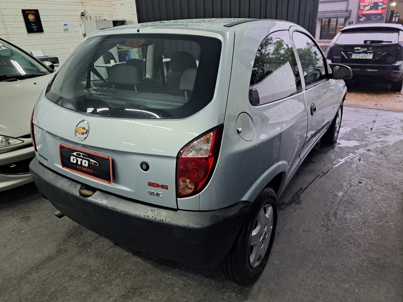 CELTA 1.0 MPFI LIFE 8V FLEX 2P MANUAL - 2011 - FARROUPILHA